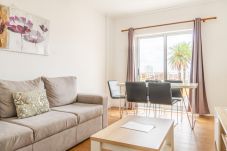 Apartamento em Ponta Delgada - Apartamentos Mãe de Deus 27/3ºesq