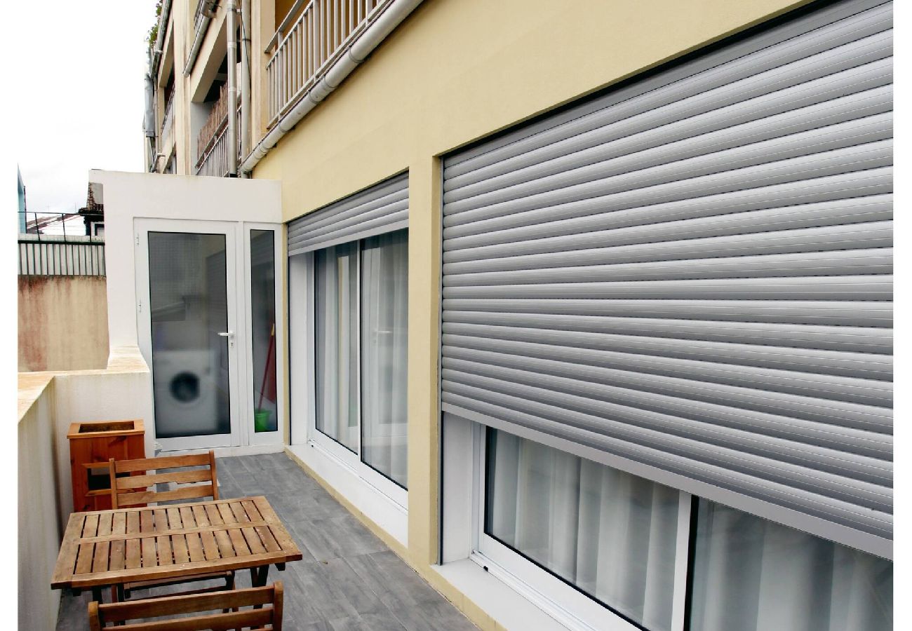 Apartamento em Ponta Delgada - Apartamentos Mãe de Deus 27/RC