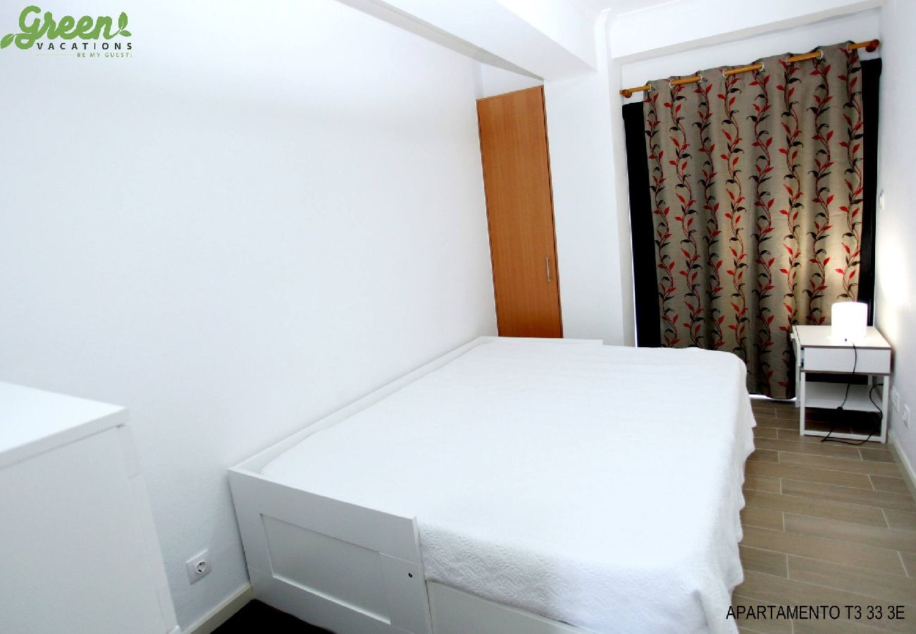 Apartamento em Ponta Delgada - Apartamentos Mãe de Deus 33 3E