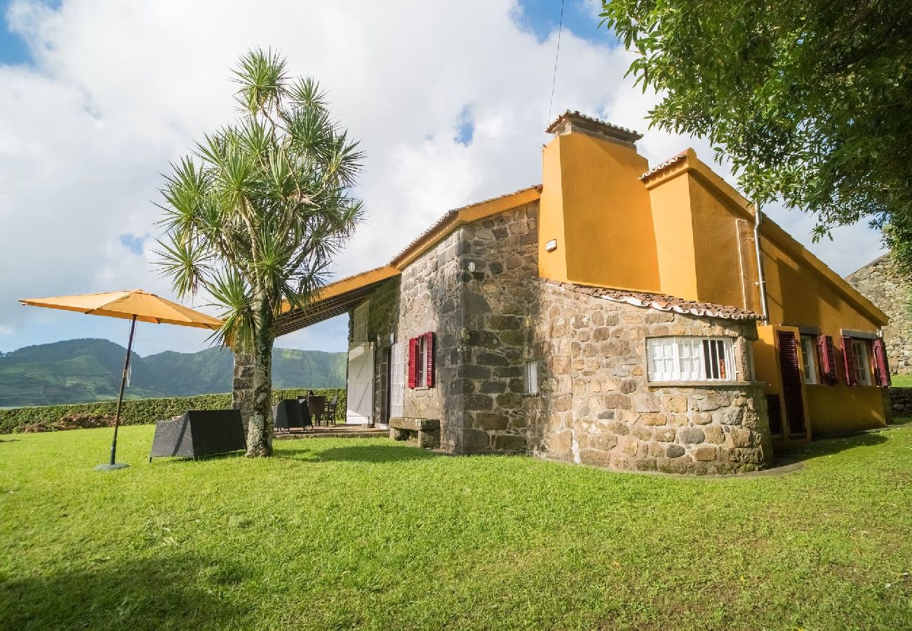 Casa em Sete Cidades - Casa da Lagoa by Green Vacations