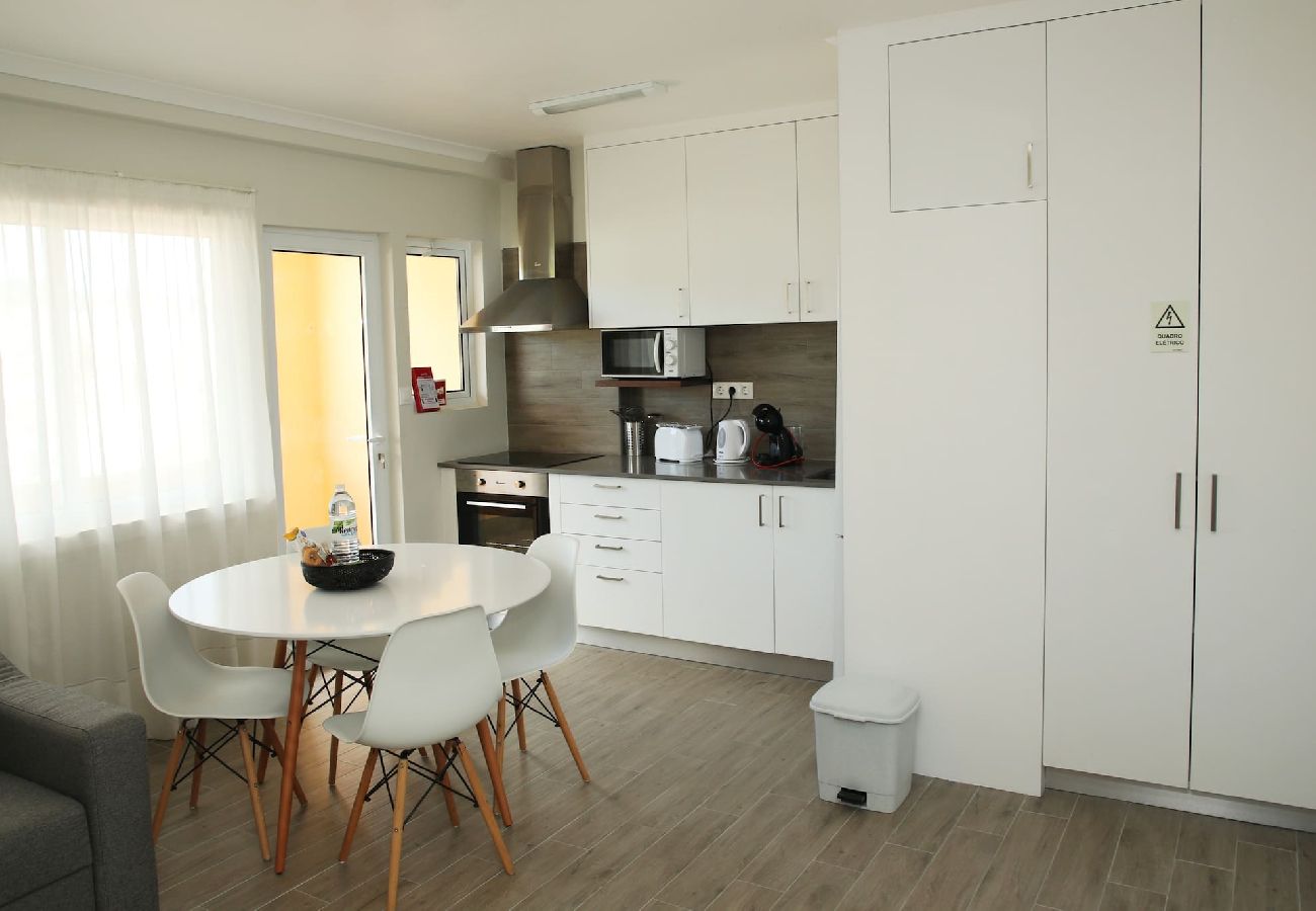 Apartamento em Ponta Delgada - Apartamentos Mãe de Deus 33 4C