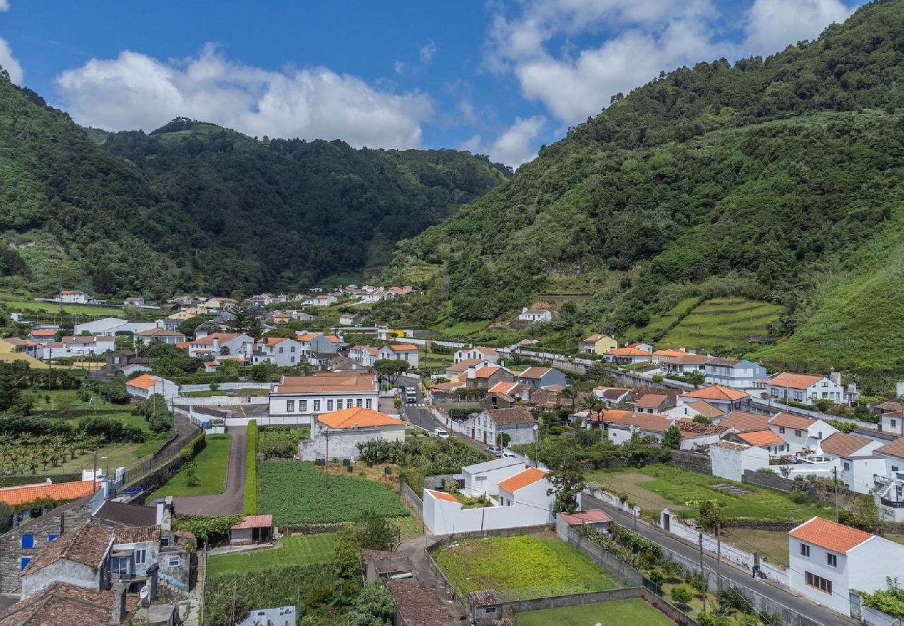 Casa em Faial da Terra - Encanto Village House