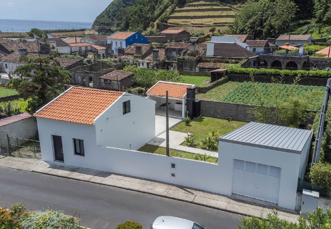 Casa em Faial da Terra - Encanto Village House