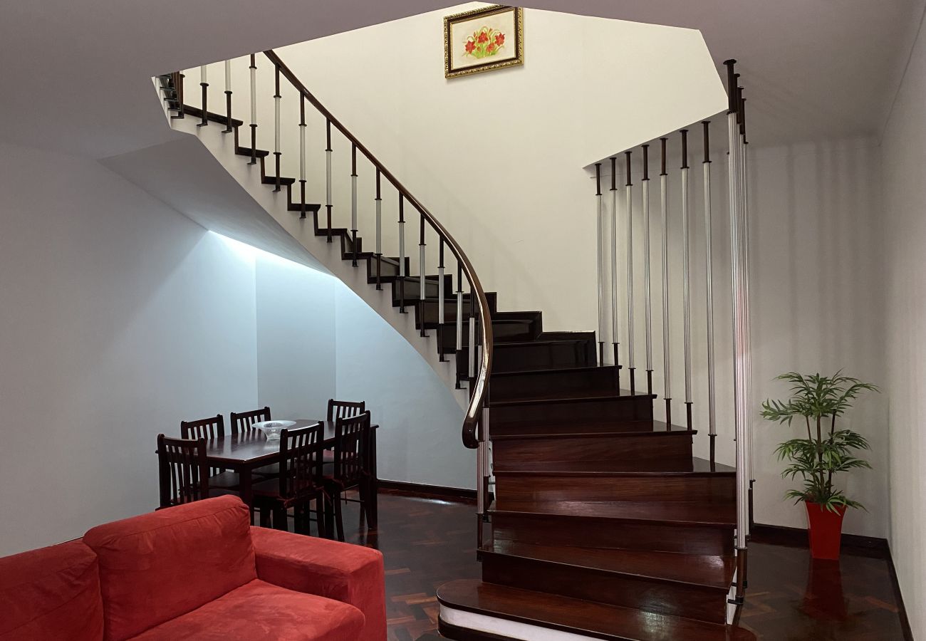 Quarto em Ponta Delgada - The Rock Guest House 1