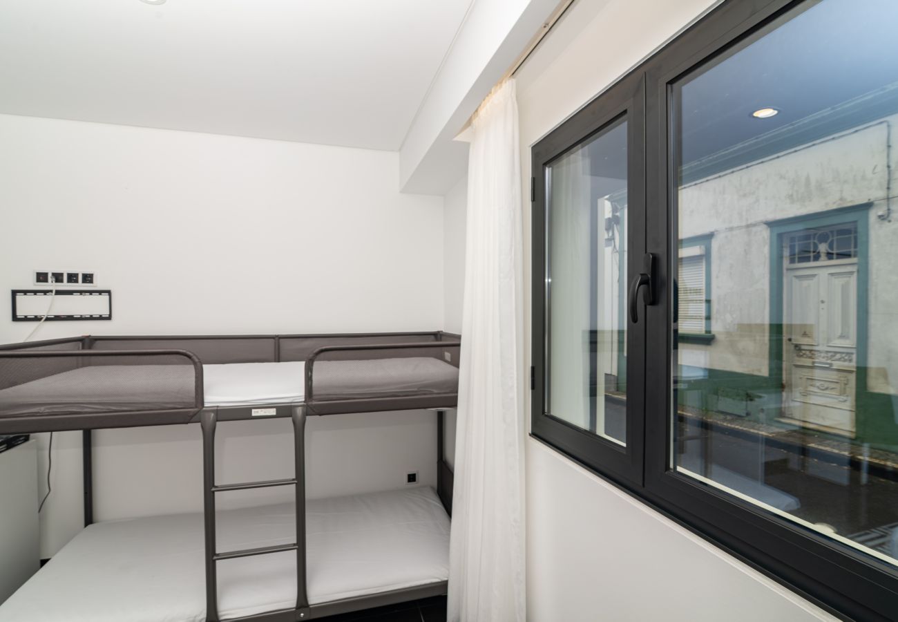 Quarto em Ponta Delgada - The Rock Hostel 1