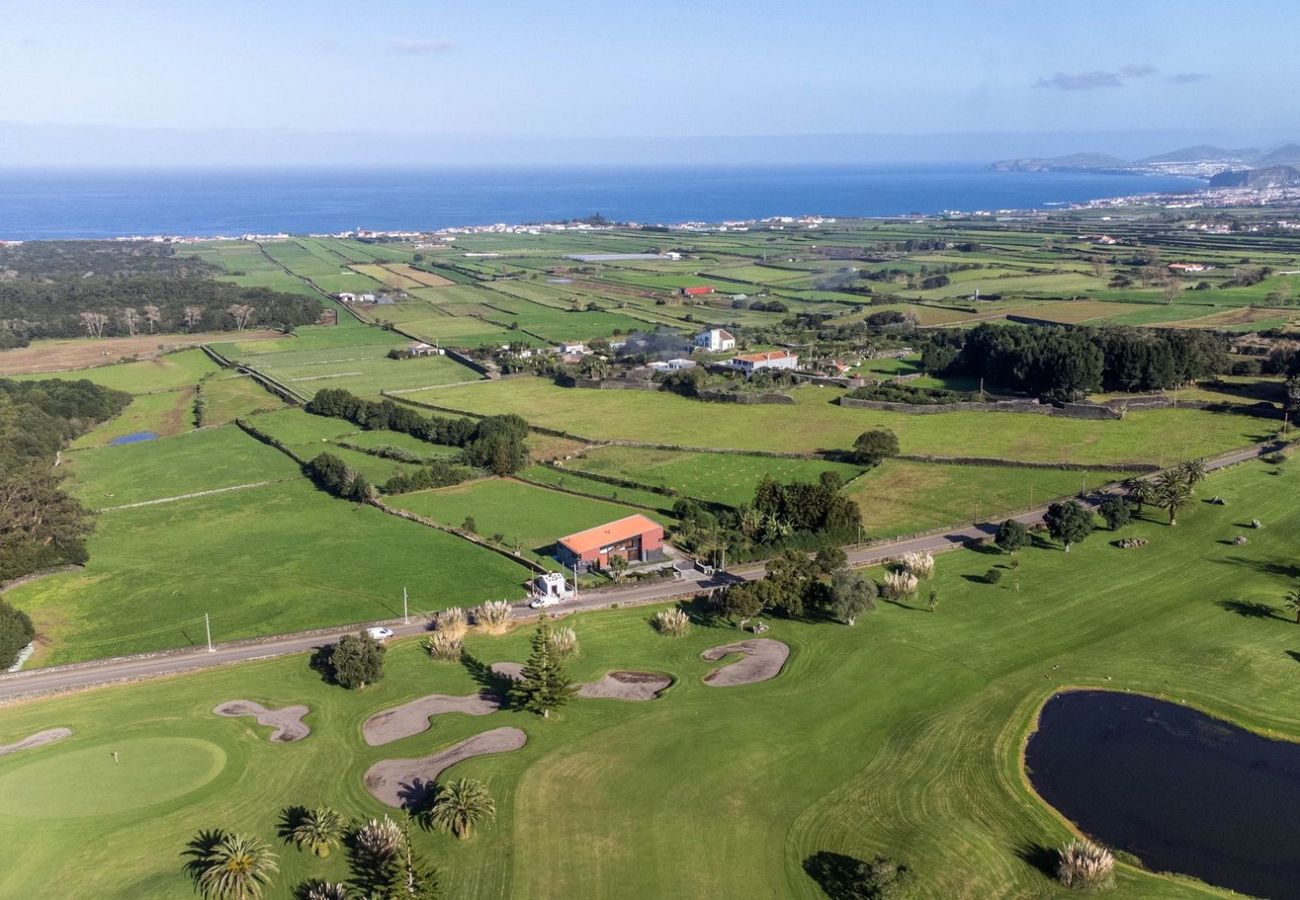 Villa em Pico da Pedra - Batalha Golf Villa