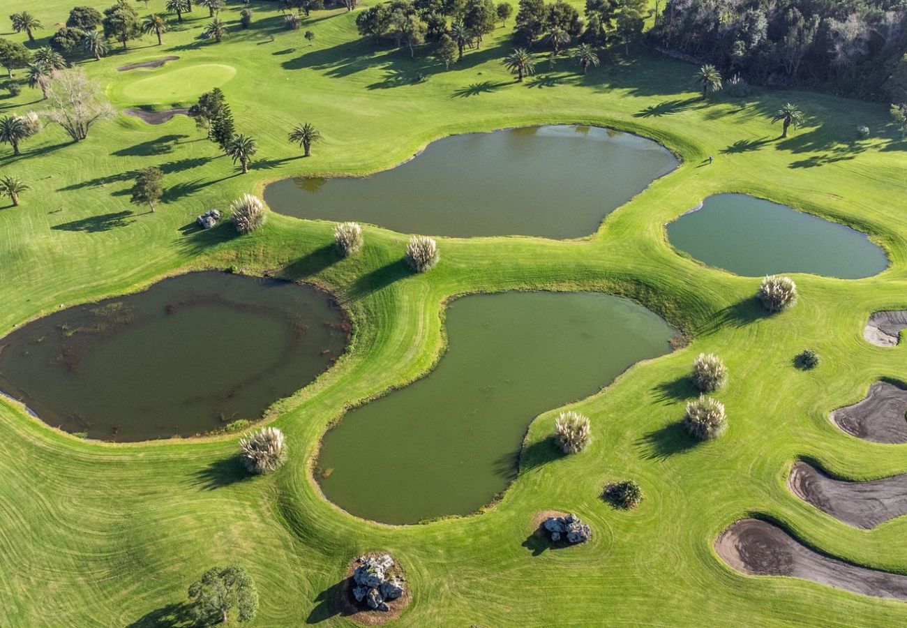 Villa em Pico da Pedra - Batalha Golf Villa