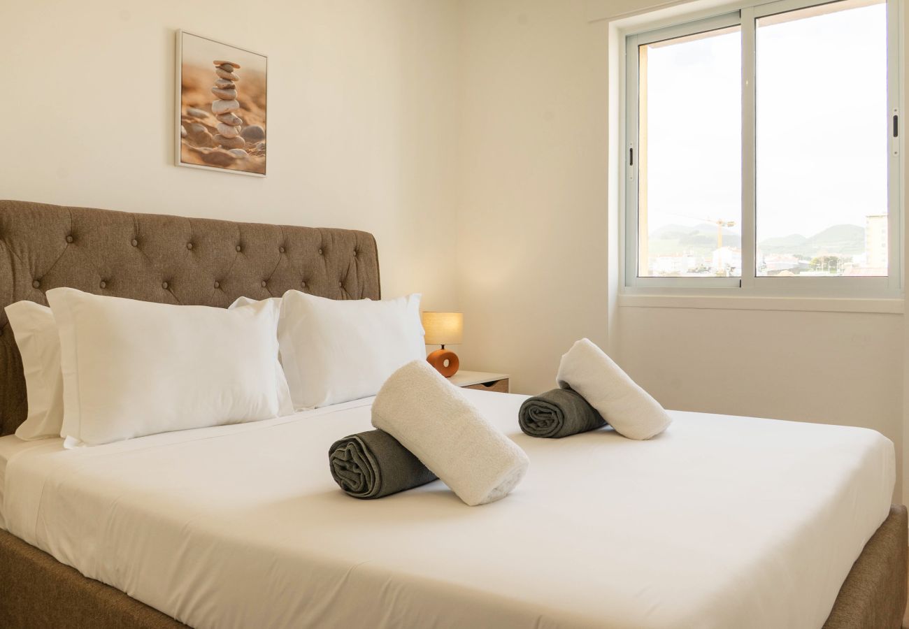 Apartamento em Ponta Delgada -  Sunset Marina View by Green Vacations