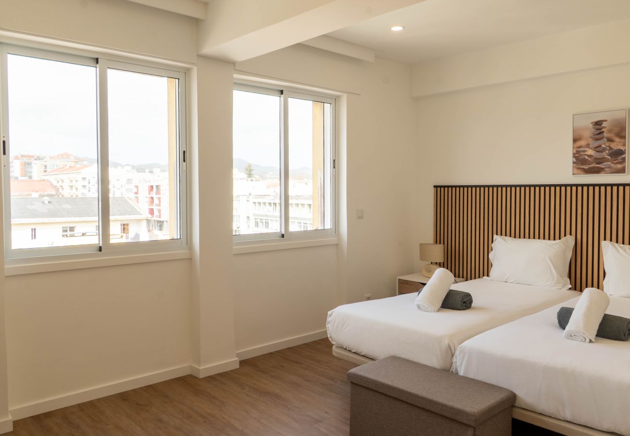 Apartamento em Ponta Delgada -  Sunset Marina View by Green Vacations