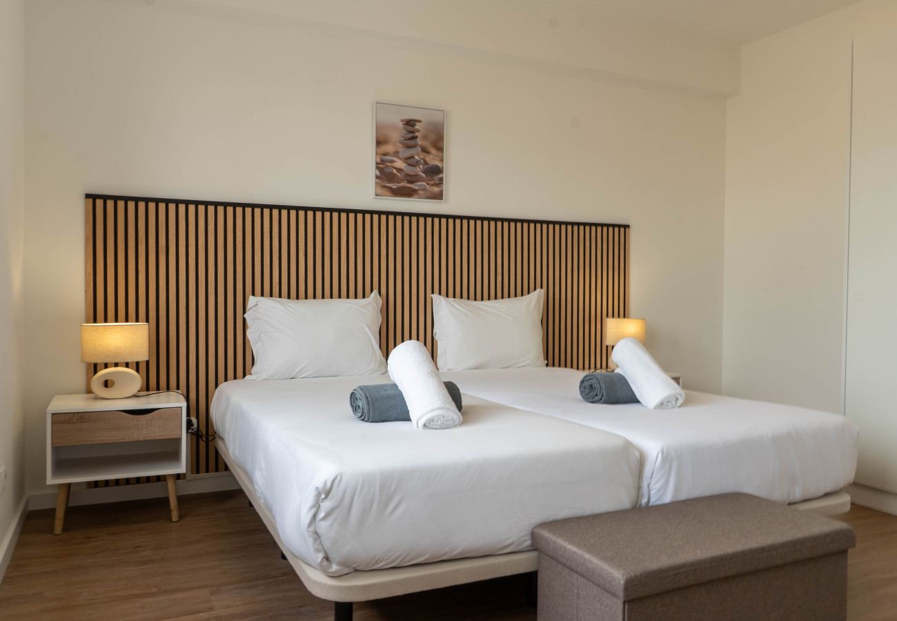 Apartamento em Ponta Delgada -  Sunset Marina View by Green Vacations