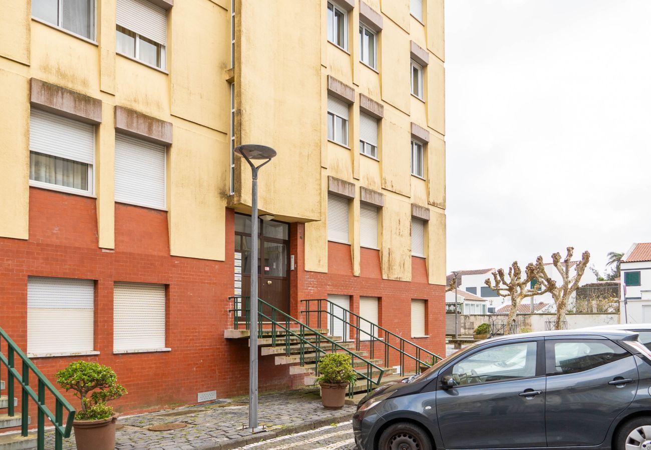 Apartamento em Ponta Delgada -  Sunset Marina View by Green Vacations