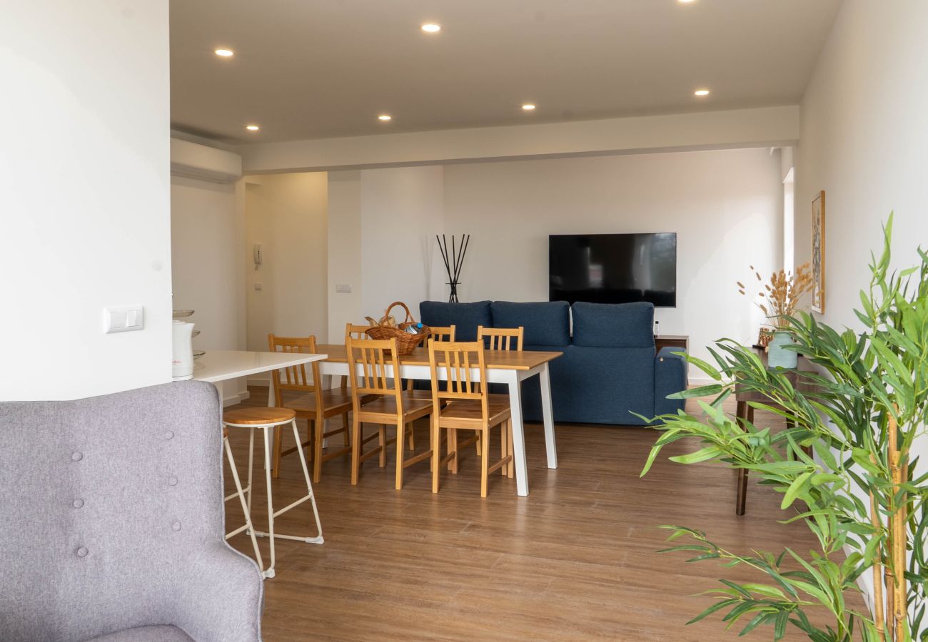 Apartamento em Ponta Delgada -  Sunset Marina View by Green Vacations