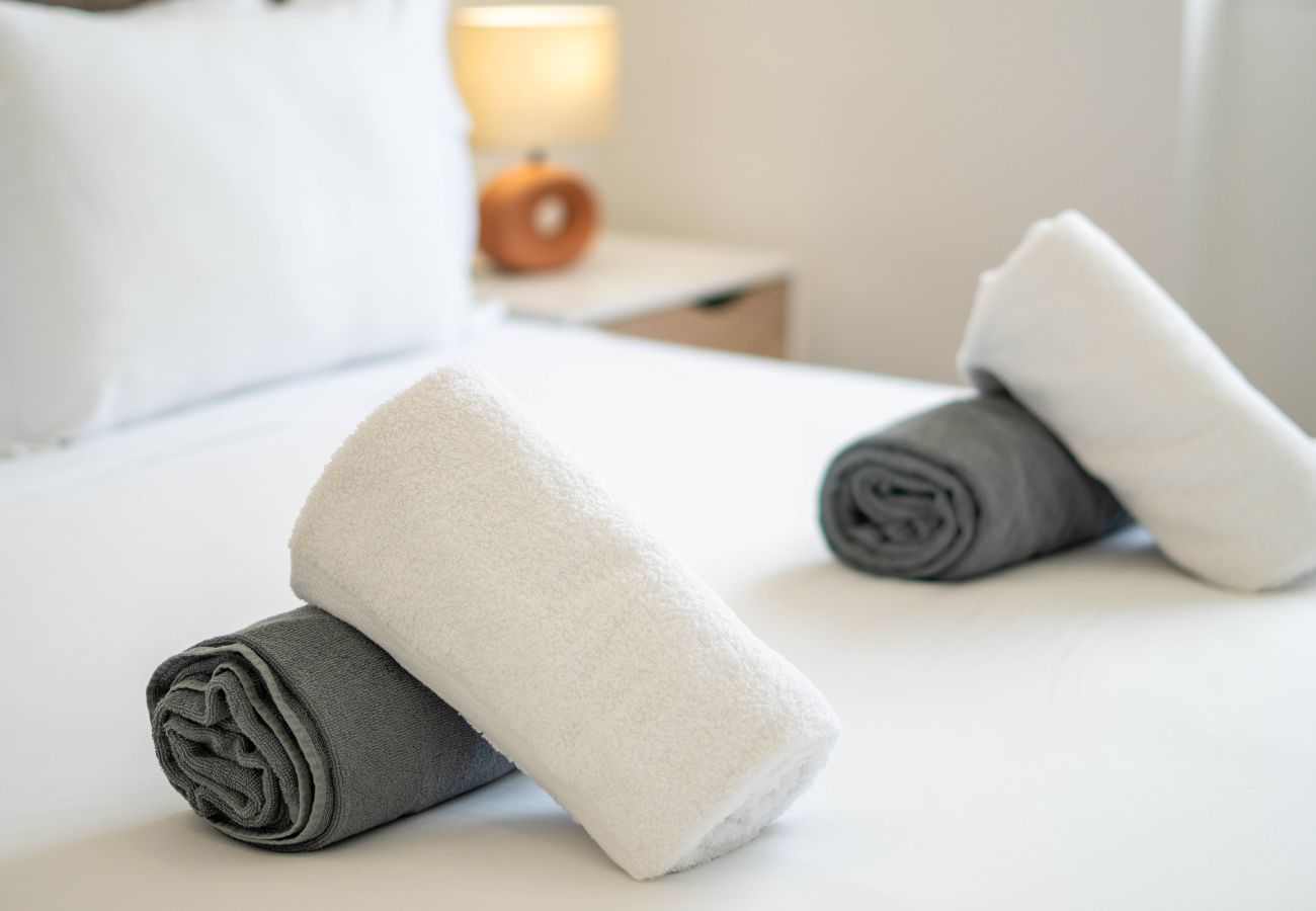 Apartamento em Ponta Delgada -  Sunset Marina View by Green Vacations