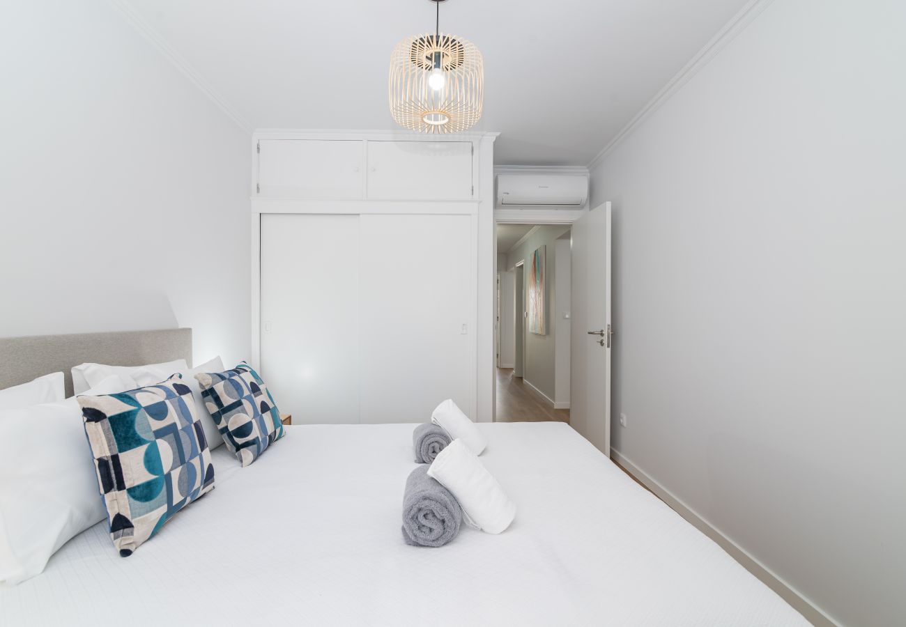 Apartamento em Ponta Delgada - MAR & LAVA 84-Downtown Apartment