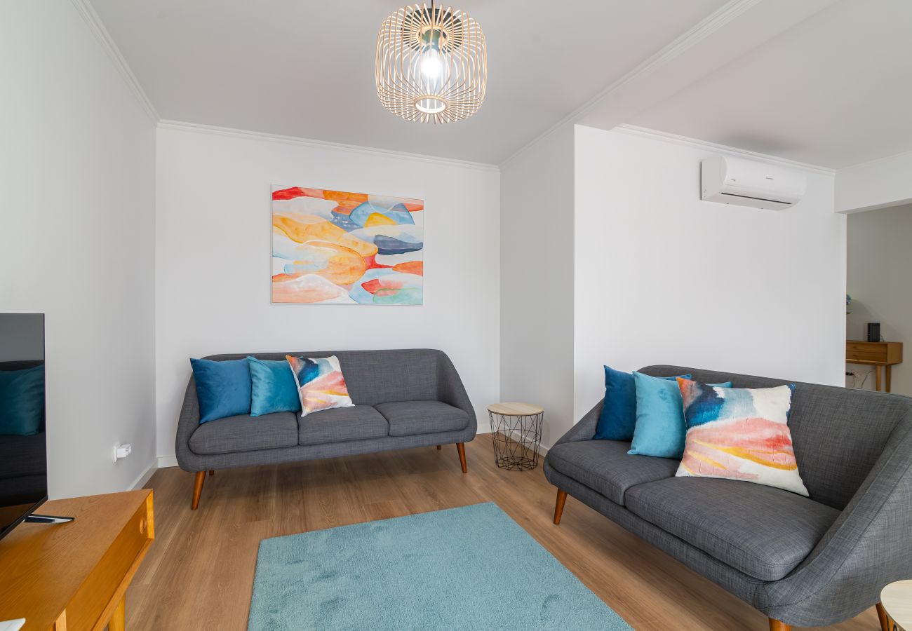 Apartamento em Ponta Delgada - MAR & LAVA 84-Downtown Apartment