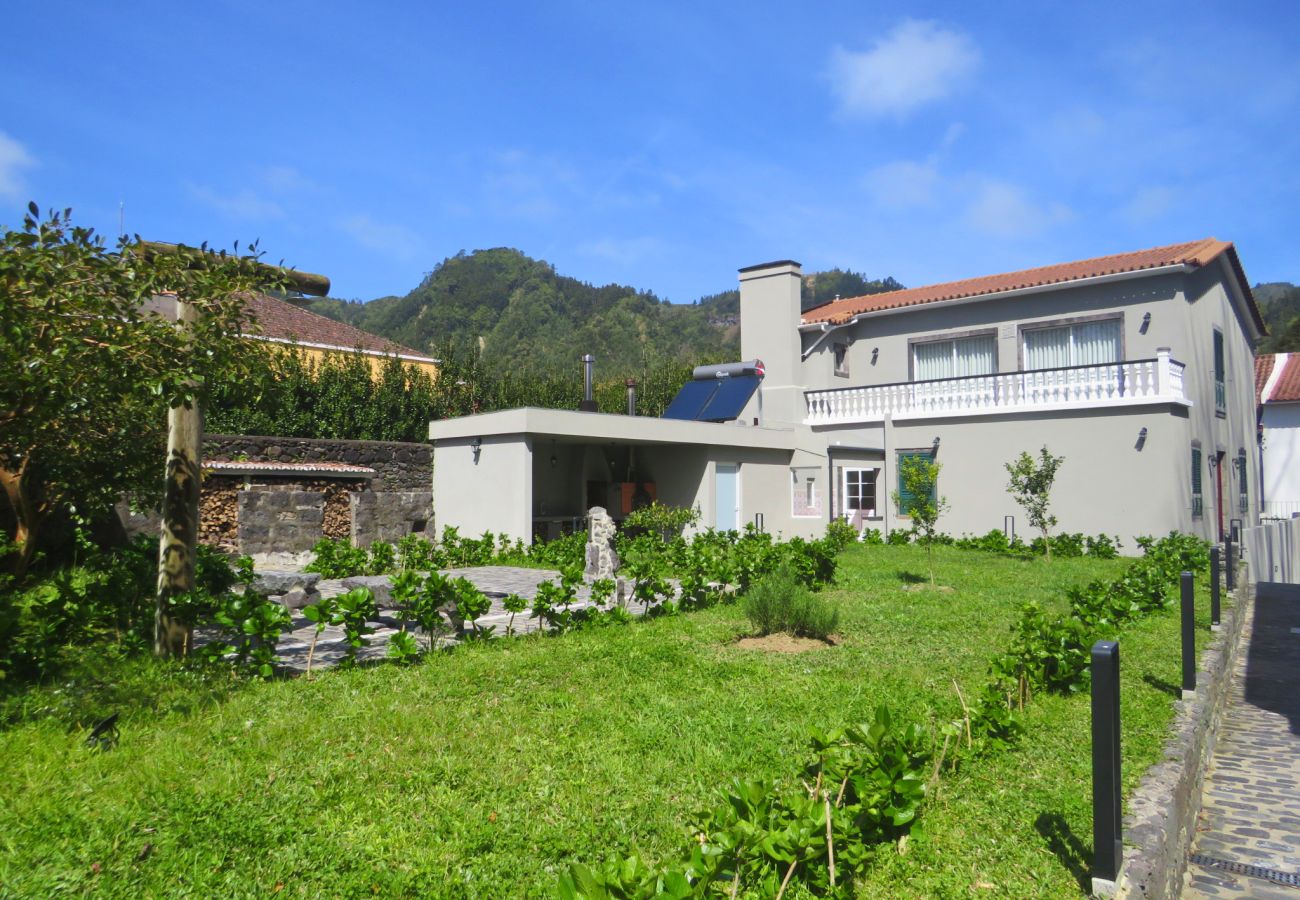 Casa em Furnas - As Casinhas da Avó