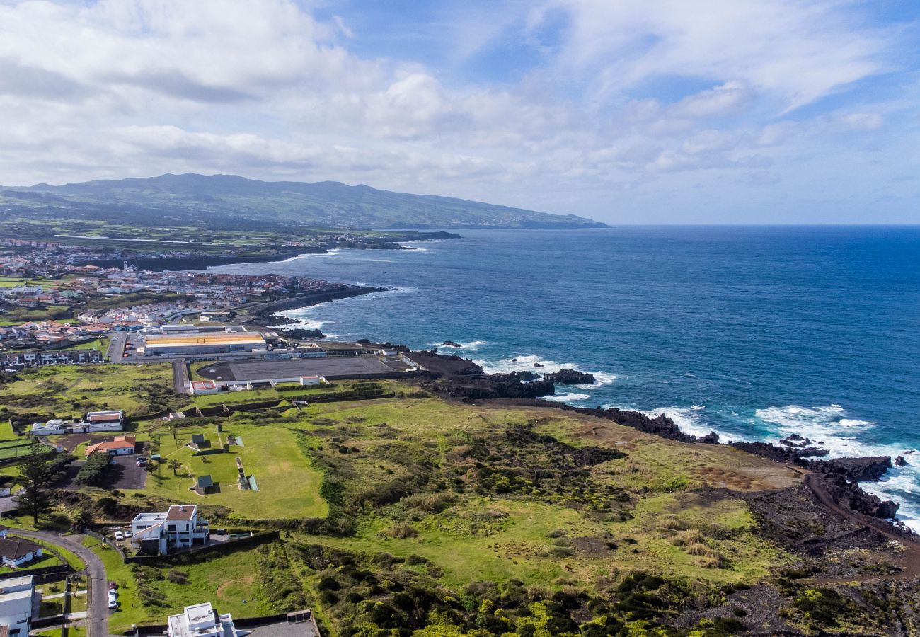 Villa em Rabo de Peixe - Santana Beach House