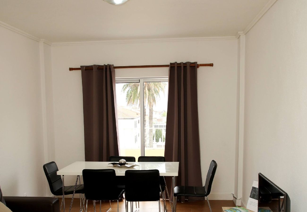 Ferienwohnung in Ponta Delgada - Apartamentos Mãe de Deus 27/3ºesq