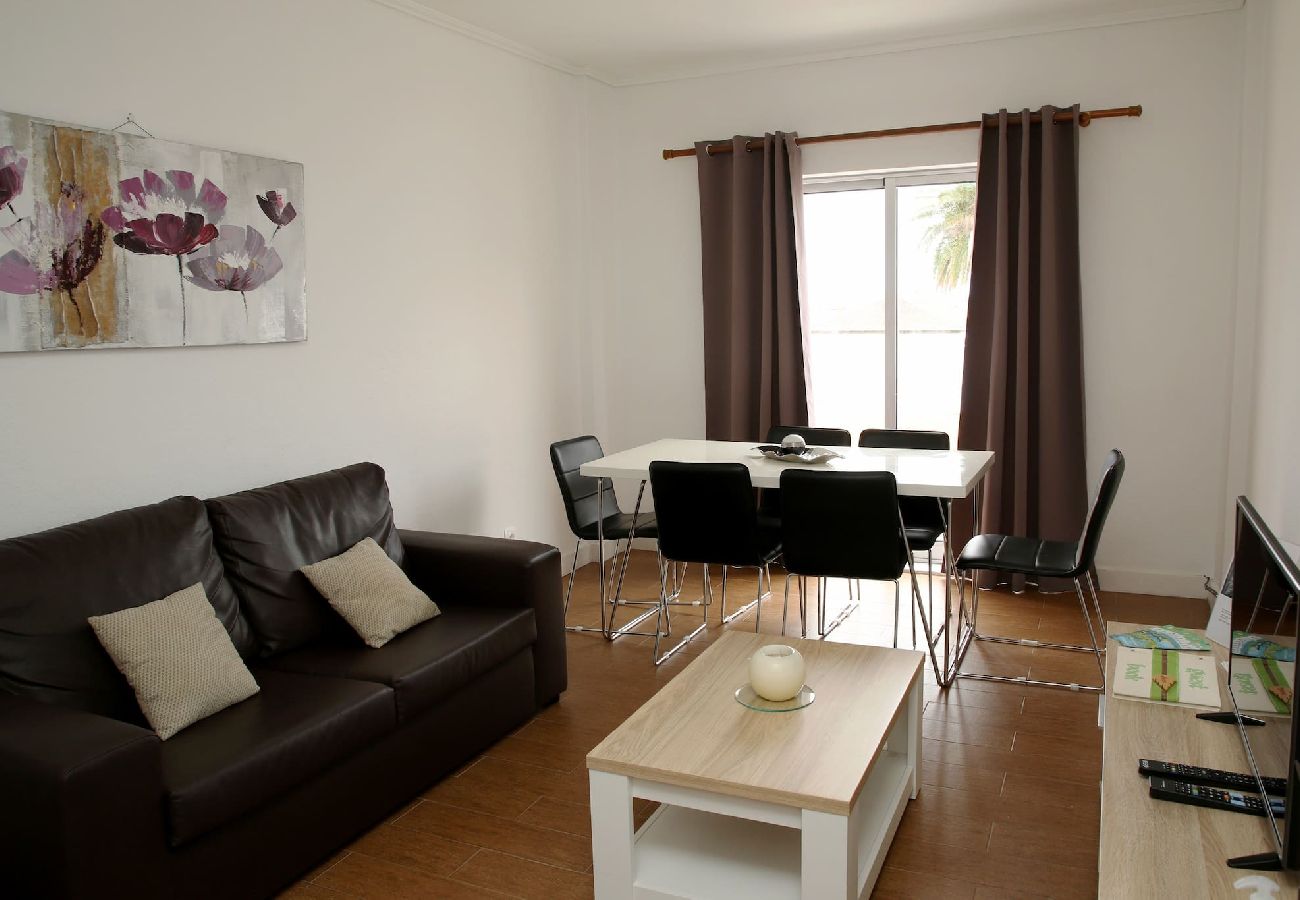 Ferienwohnung in Ponta Delgada - Apartamentos Mãe de Deus 27/3ºesq