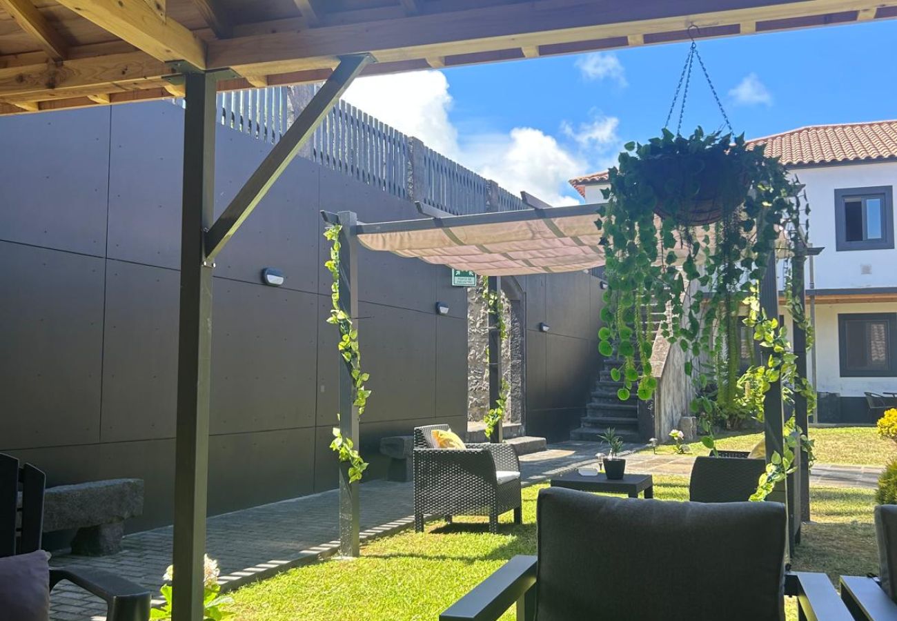 Zimmeranmietung in Capelas - Vila Rosario - Suite Room