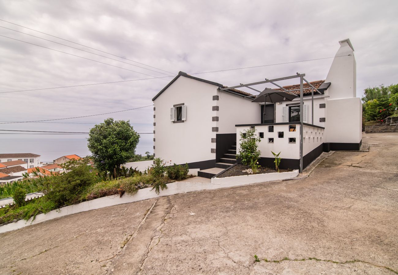 Ferienhaus in Feteiras - Atlantic Seaview Window