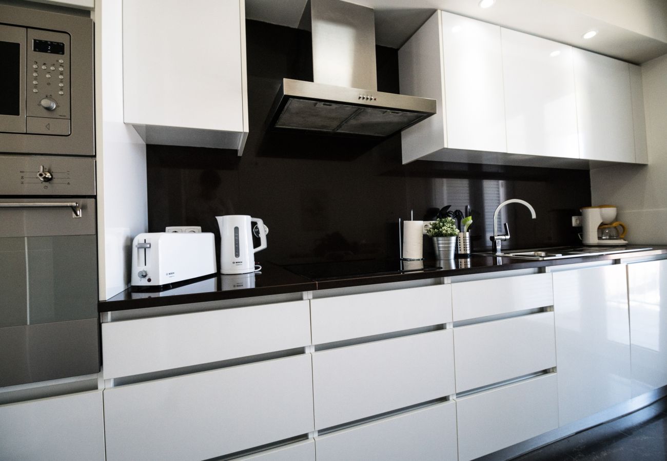 Ferienwohnung in Fajã de Baixo - City View Apartment
