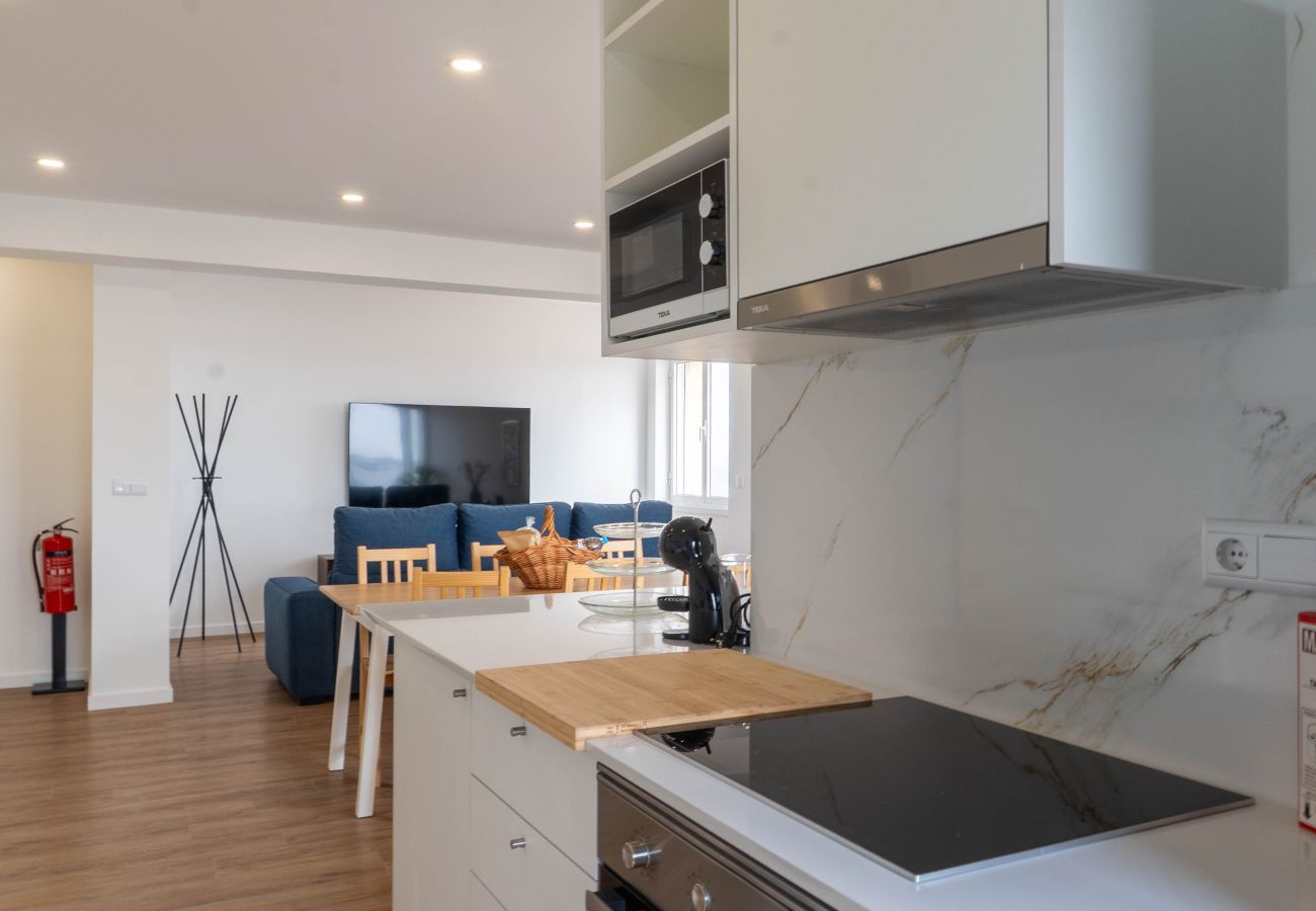 Ferienwohnung in Ponta Delgada -  Sunset Marina View by Green Vacations