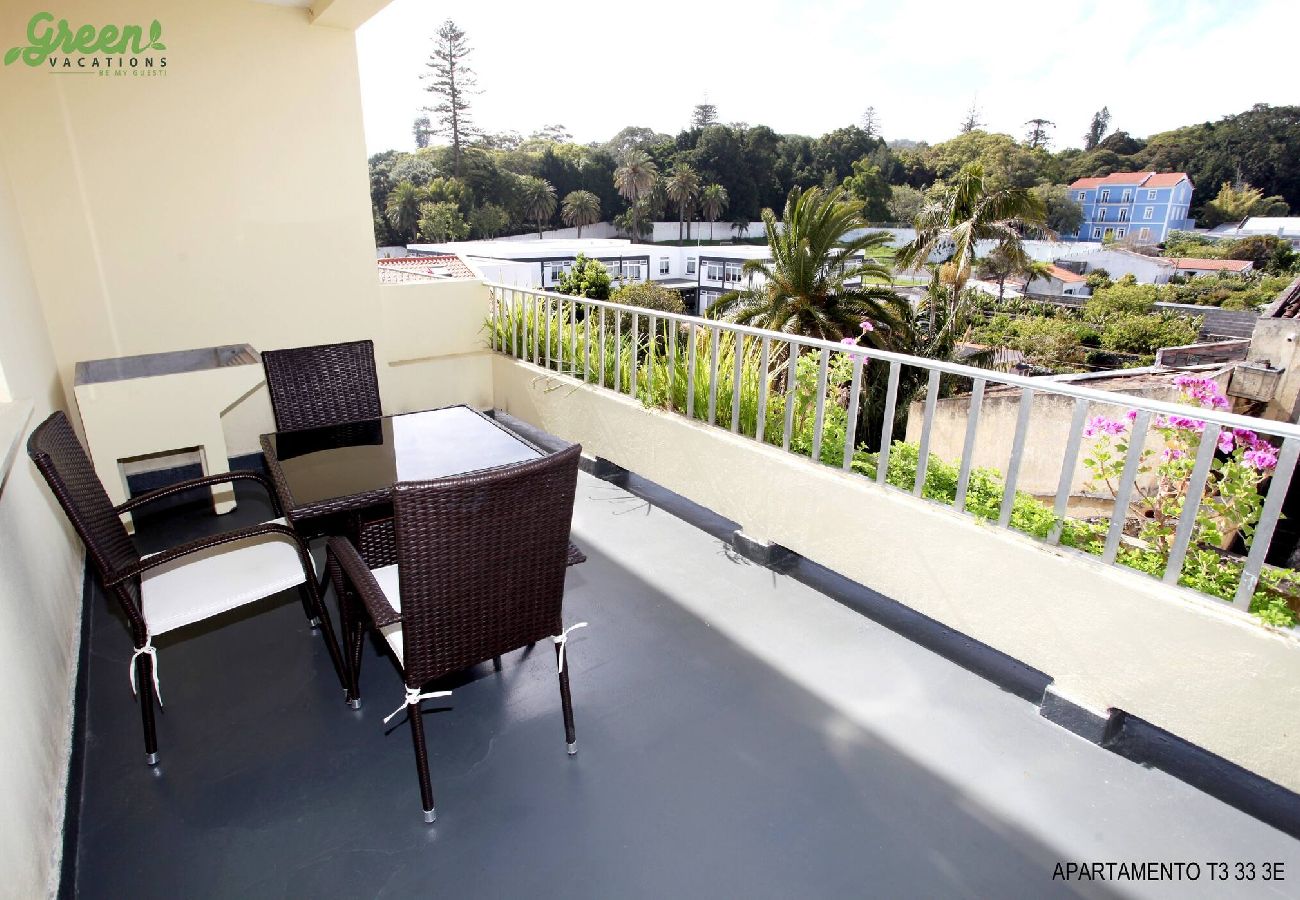 Apartment in Ponta Delgada - Apartamentos Mãe de Deus 33 3E