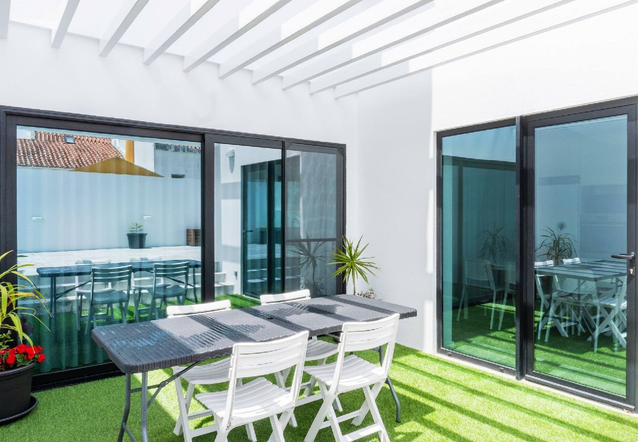 Apartment in Ponta Delgada - EnCanto Terrace House