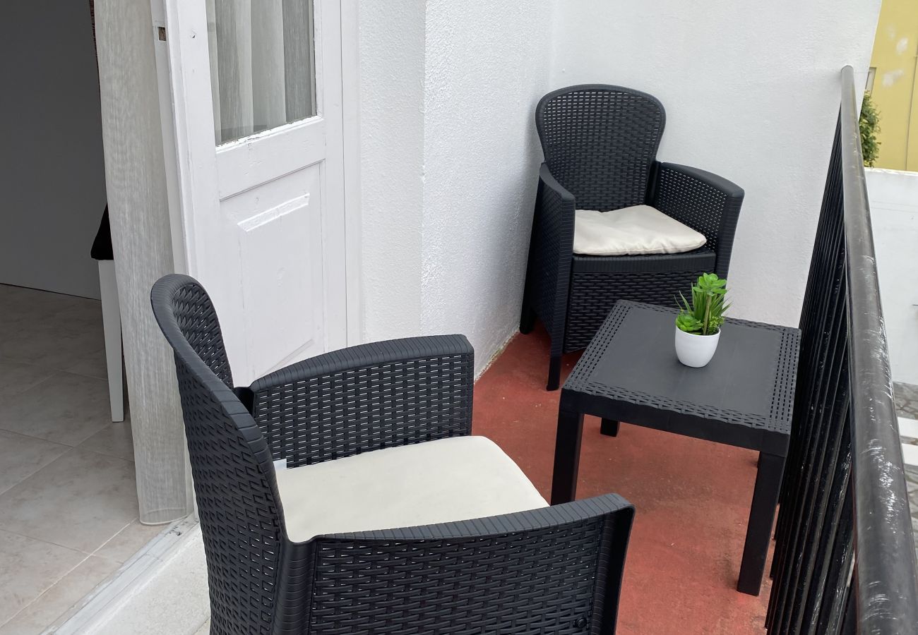 Rent by room in Ponta Delgada - The Rock Guest House 1