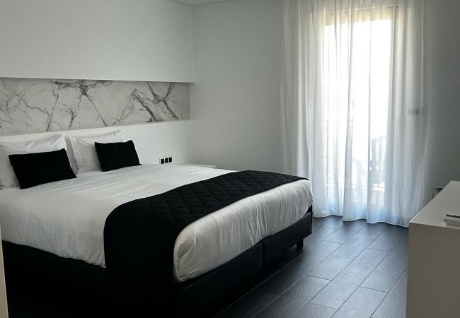 Rent by room in Ponta Delgada - The Rock Hostel 1