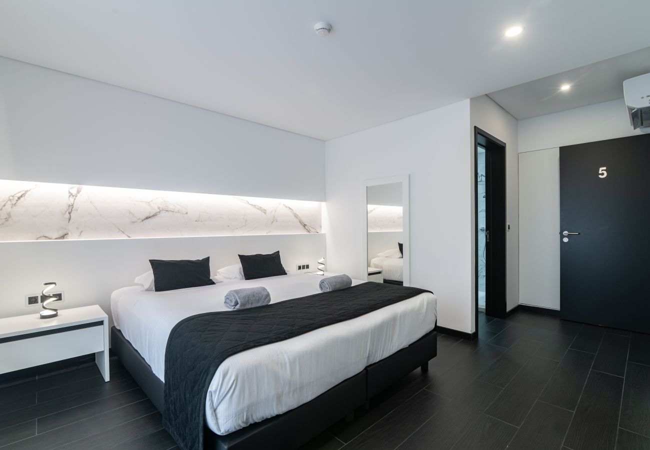 Rent by room in Ponta Delgada - The Rock Hostel 1