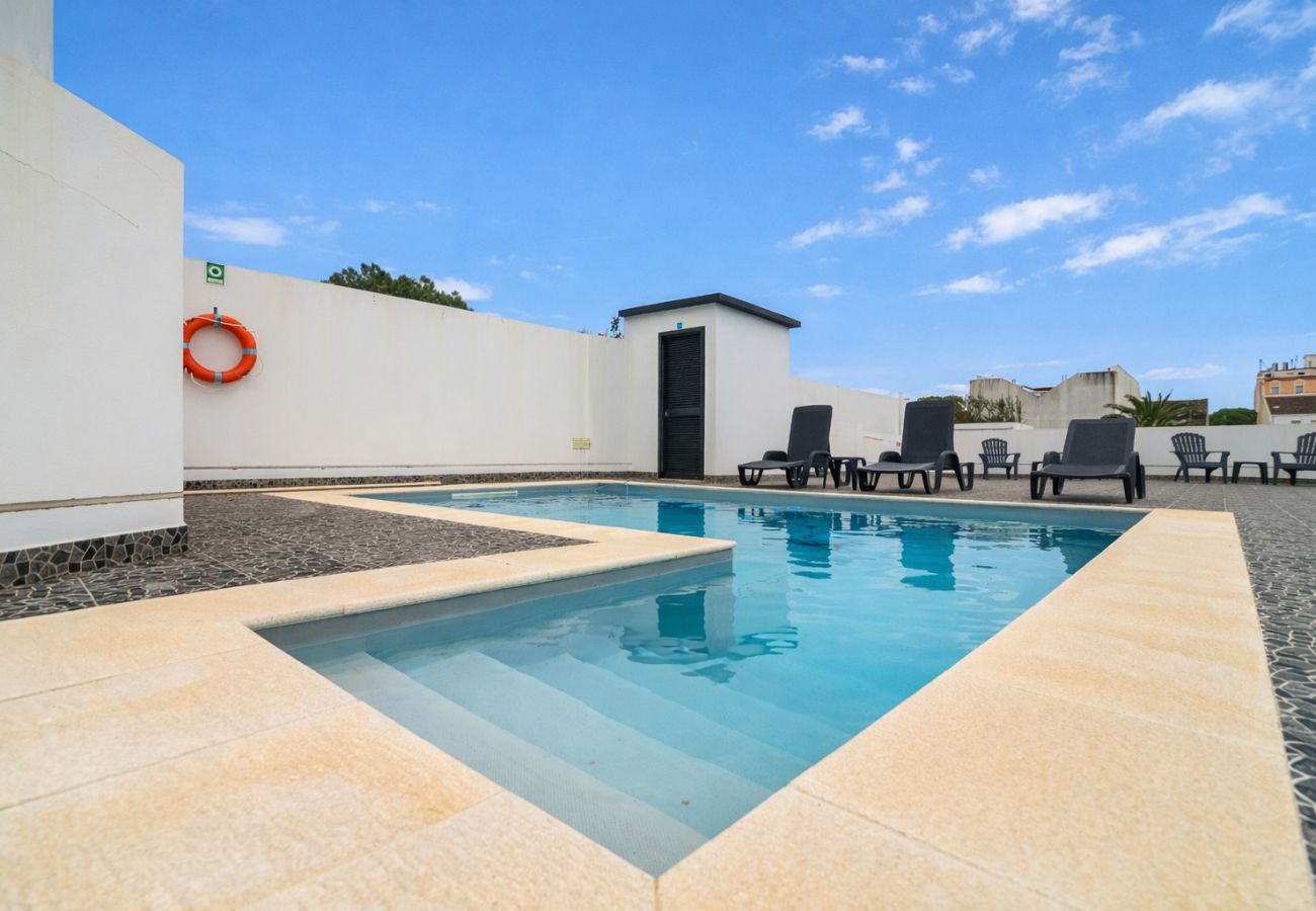 Rent by room in Ponta Delgada - The Rock Hostel 1