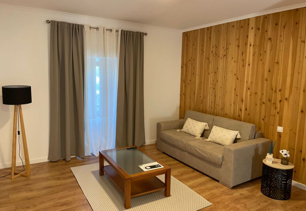 Rent by room in Capelas - Vila Rosario - Standard Room 1