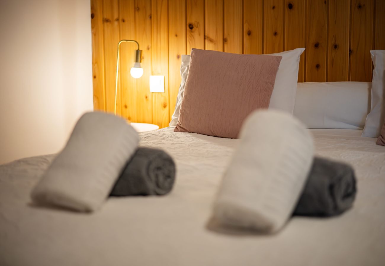 Rent by room in Capelas - Vila Rosario - Standard Room 1