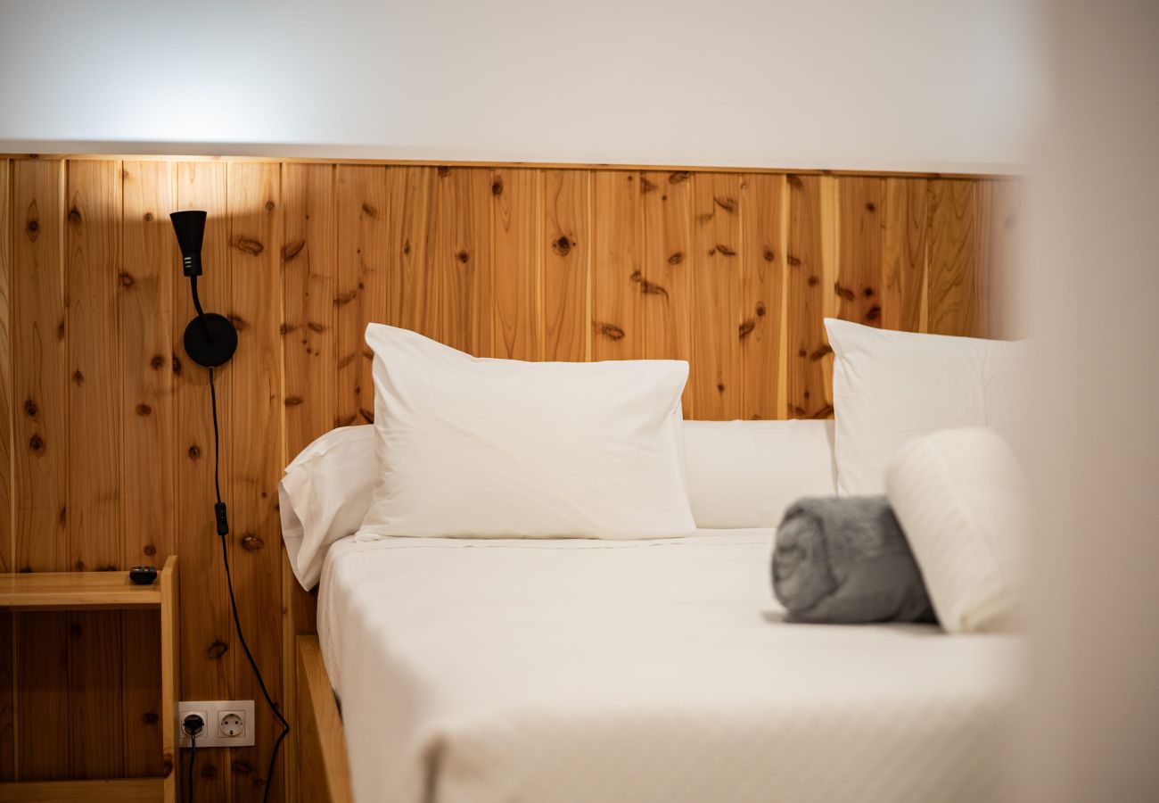 Rent by room in Capelas - Vila Rosario - Standard Room 1