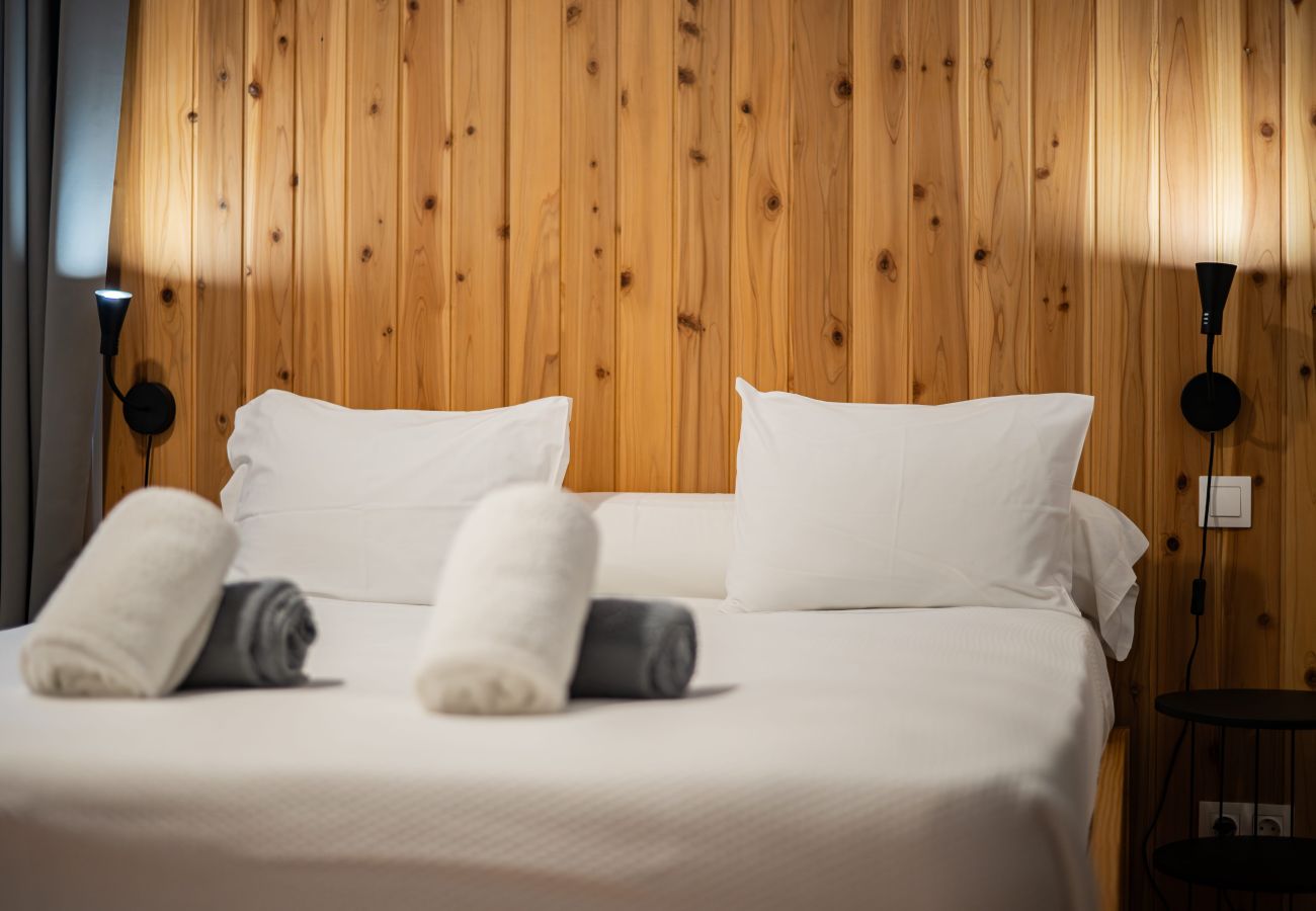 Rent by room in Capelas - Vila Rosario - Standard Room 1