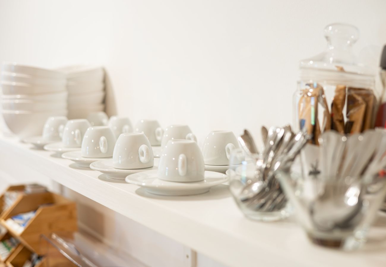 Rent by room in Capelas - Vila Rosario - Private Suite 5
