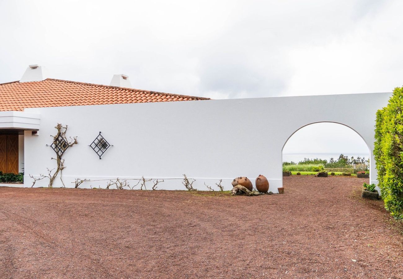 House in Vila Franca do Campo - The Princess Ring View