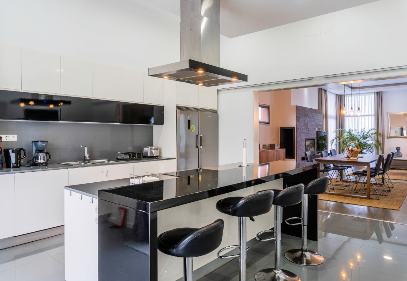 Villa in Rabo de Peixe - Santana Beach House