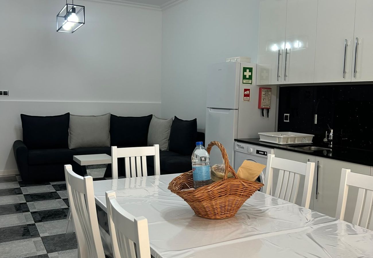 Terraced House in Ponta Delgada - The Rock Family House