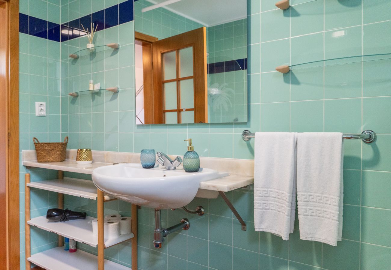 House in Lagoa - Caloura Essence