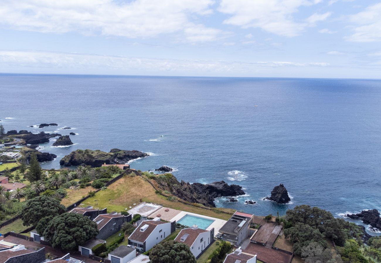 House in Lagoa - Caloura Essence
